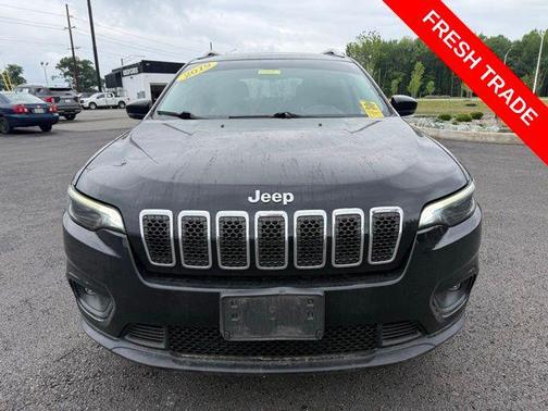 Diamond Black Crystal Pearlcoat 2019 Jeep Cherokee Latitude Plus