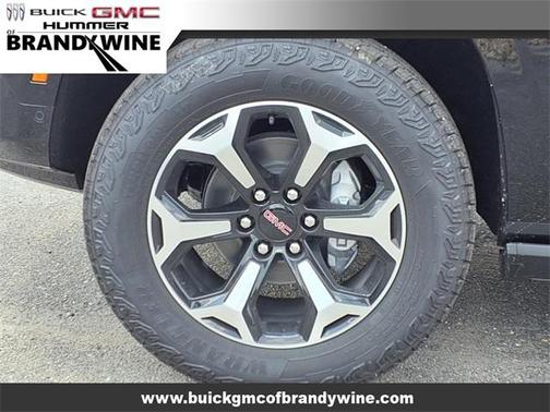 2025 GMC Yukon 4WD AT4
