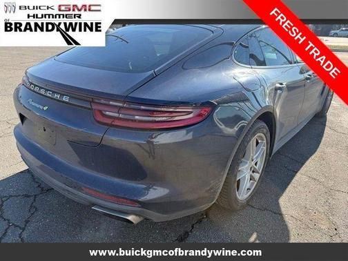 2018 Porsche Panamera 4