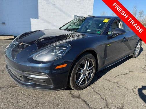 2018 Porsche Panamera 4