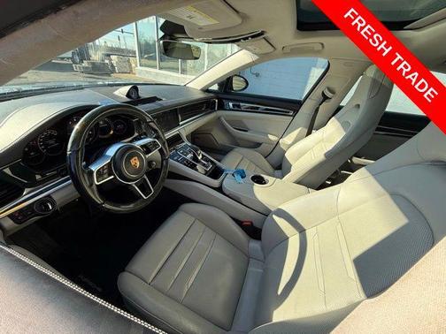 2018 Porsche Panamera 4