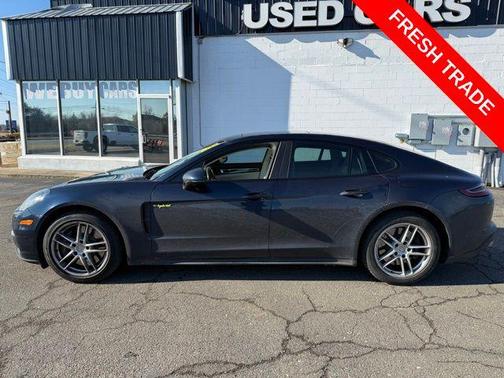 2018 Porsche Panamera 4