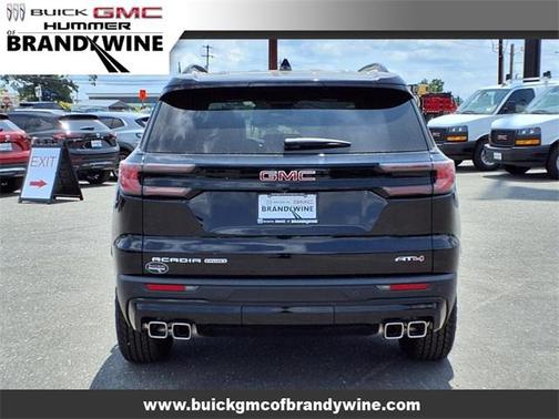 2025 GMC Acadia AWD AT4