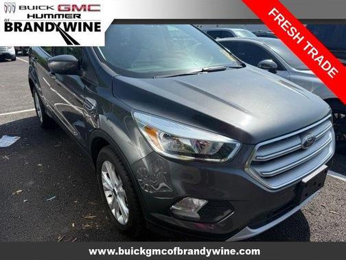 Magnetic Metallic 2019 Ford Escape SE