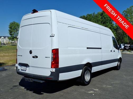 Arctic White 2022 Mercedes-Benz Sprinter 3500 High Roof