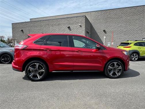 2023 Ford Edge ST