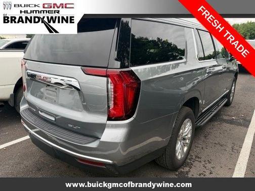Sterling Metallic 2023 GMC Yukon XL SLT