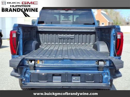 Downpour Met 2026 GMC Sierra 2500 Denali Ultimate