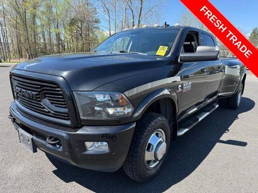 Brilliant Black Crystal Pearlcoat 2018 RAM 3500 Big Horn Crew Cab 4x4 8' Box