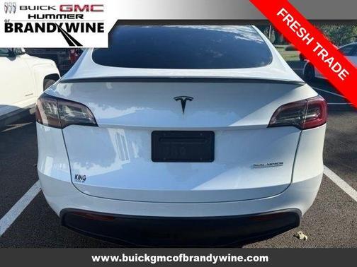 Pearl White Multi-Coat 2023 Tesla Model Y Performance Dual Motor All-Wheel Drive