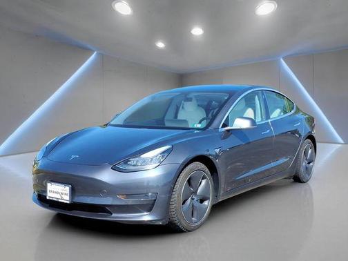 Gray 2020 Tesla Model 3 Standard Range Plus