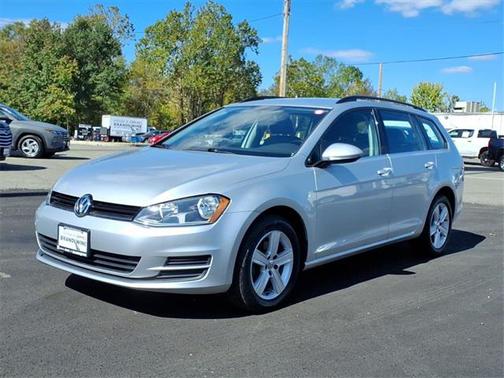 2015 Volkswagen Golf SportWagen TDI S 4-Door
