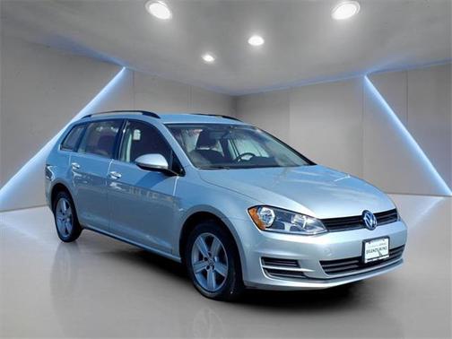 2015 Volkswagen Golf SportWagen TDI S 4-Door