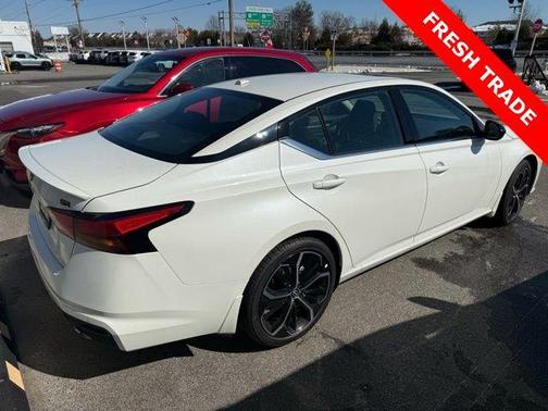 2025 Nissan Altima SR FWD