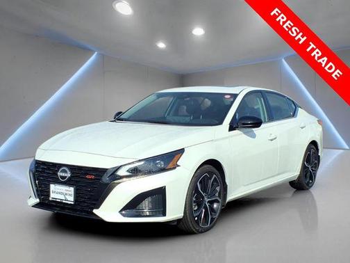 2025 Nissan Altima SR FWD