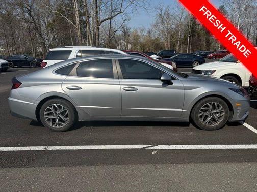 Shimmering Silver Pearl 2021 Hyundai SONATA SEL