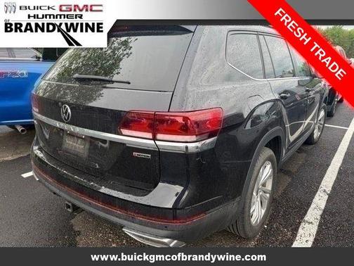 Deep Black Pearl 2022 Volkswagen Atlas 3.6L SE w/Technology