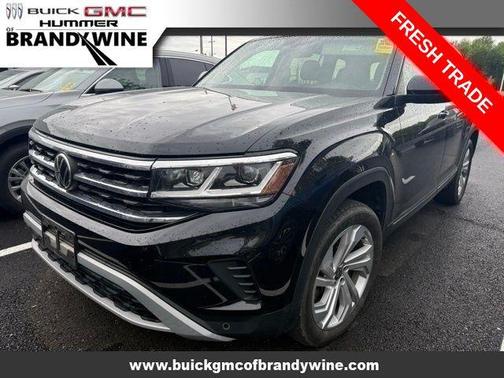Deep Black Pearl 2022 Volkswagen Atlas 3.6L SE w/Technology