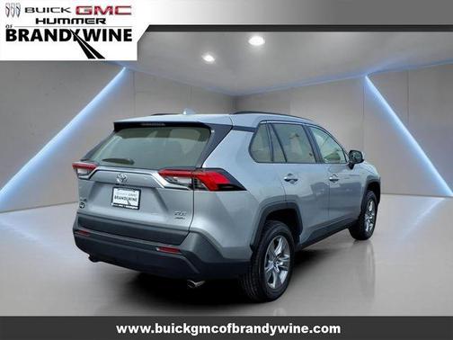Silver Sky Metallic 2022 Toyota RAV4 XLE