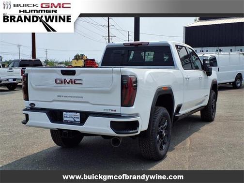 2025 GMC Sierra 2500 AT4