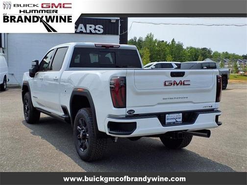2025 GMC Sierra 2500 AT4