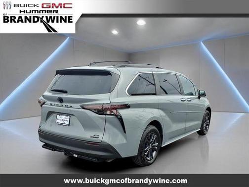 2024 Toyota Sienna Woodland Edition