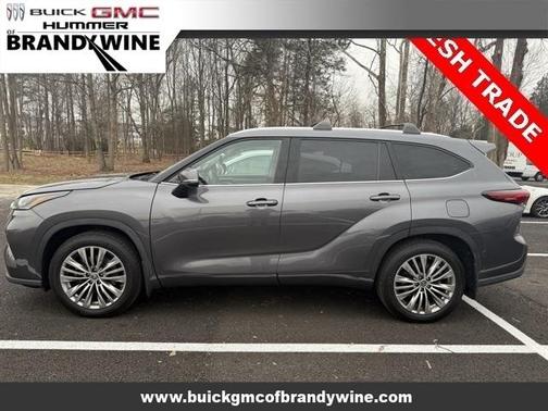 2022 Toyota Highlander Platinum
