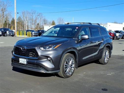 2022 Toyota Highlander Platinum