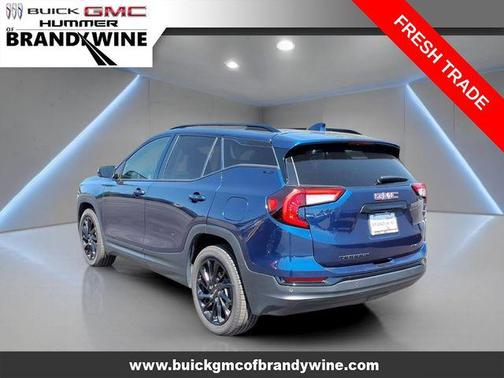 Marine Metallic 2023 GMC Terrain SLT