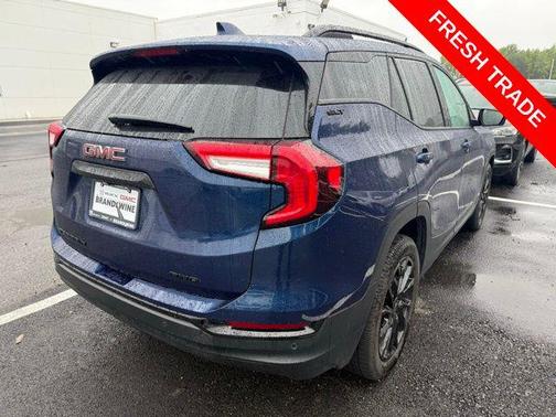 Marine Metallic 2023 GMC Terrain SLT