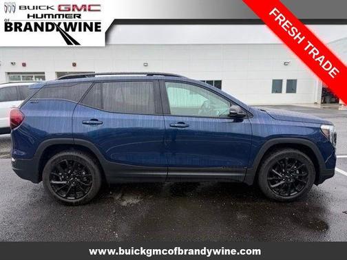 Marine Metallic 2023 GMC Terrain SLT