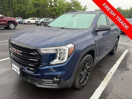 Marine Metallic 2023 GMC Terrain SLT