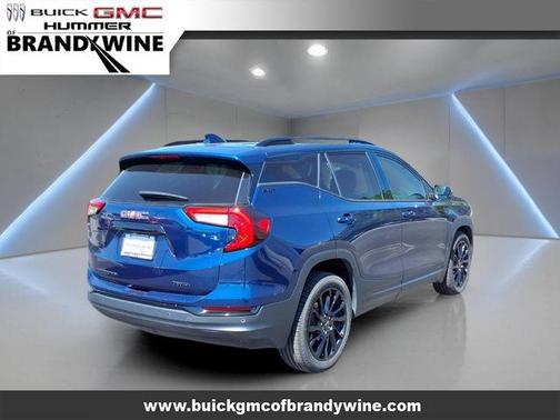 Marine Metallic 2023 GMC Terrain SLT