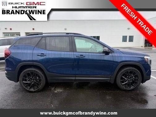 Marine Metallic 2023 GMC Terrain SLT