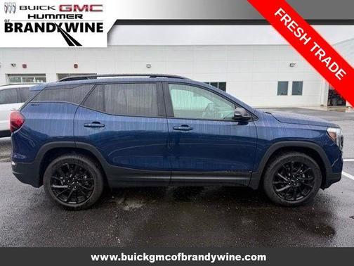 Marine Metallic 2023 GMC Terrain SLT