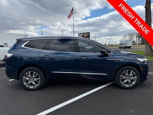 2023 Buick Enclave Essence AWD