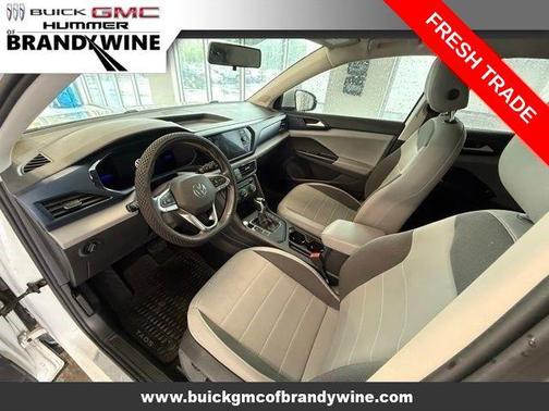 Pure White 2022 Volkswagen Taos 1.5T SE