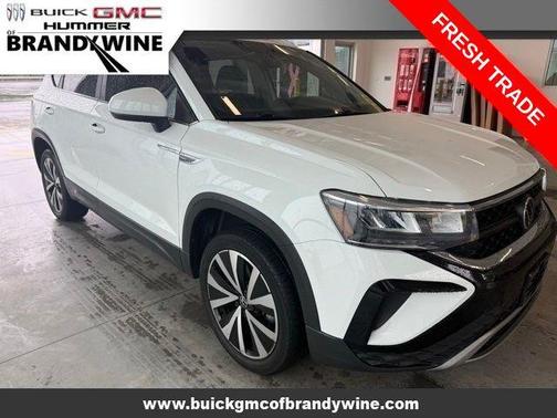 Pure White 2022 Volkswagen Taos 1.5T SE