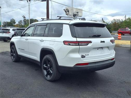 2022 Jeep Grand Cherokee L Altitude
