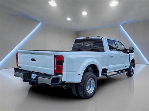 2025 Ford F-350 Lariat