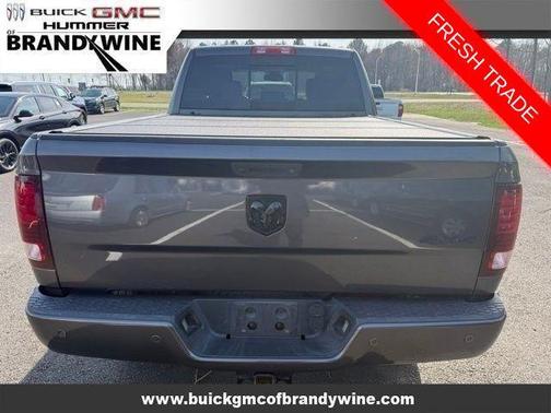 Granite Crystal Metallic Clearcoat 2018 RAM 2500 Laramie Crew Cab 4x4 6'4' Box