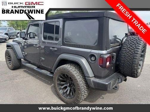 Granite Crystal Metallic Clearcoat 2018 Jeep Wrangler Unlimited Sport