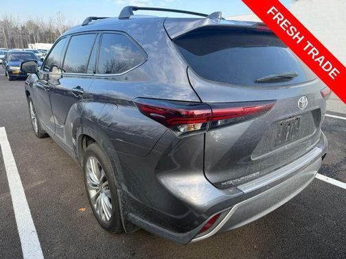 2024 Toyota Highlander Platinum