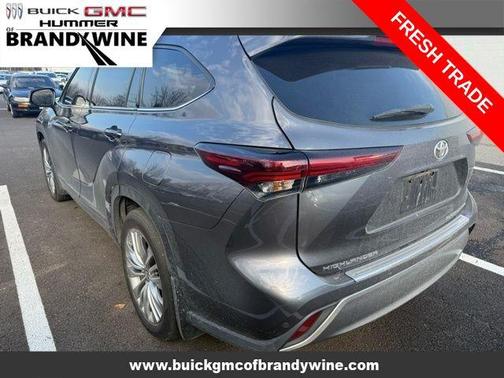 2024 Toyota Highlander Platinum
