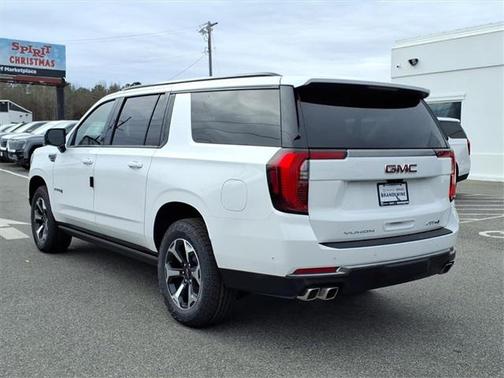 2026 GMC Yukon XL 4WD AT4