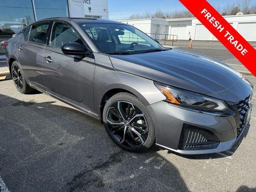 2025 Nissan Altima SR FWD