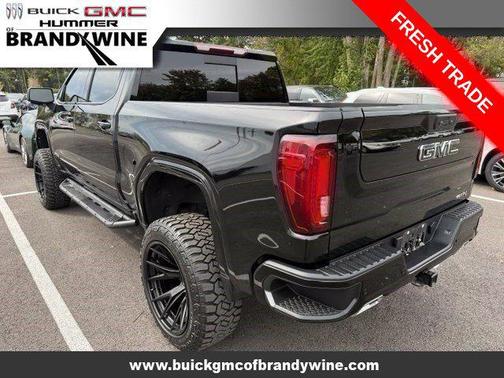 Onyx Black 2023 GMC Sierra 1500 AT4