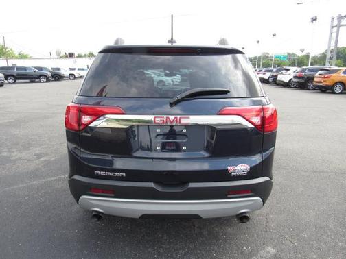 2017 GMC Acadia SLE-2