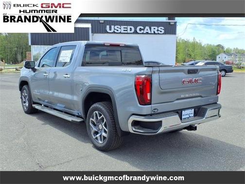 2025 GMC Sierra 1500 SLT