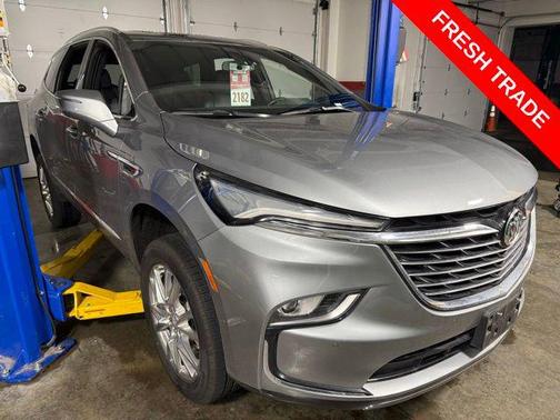 2023 Buick Enclave Essence AWD